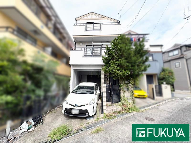 4LDK house in Katano, Osaka - Photo 1