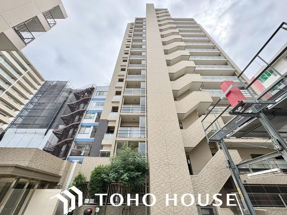 2LDK apartment in Kita Ward, Osaka - Photo 1
