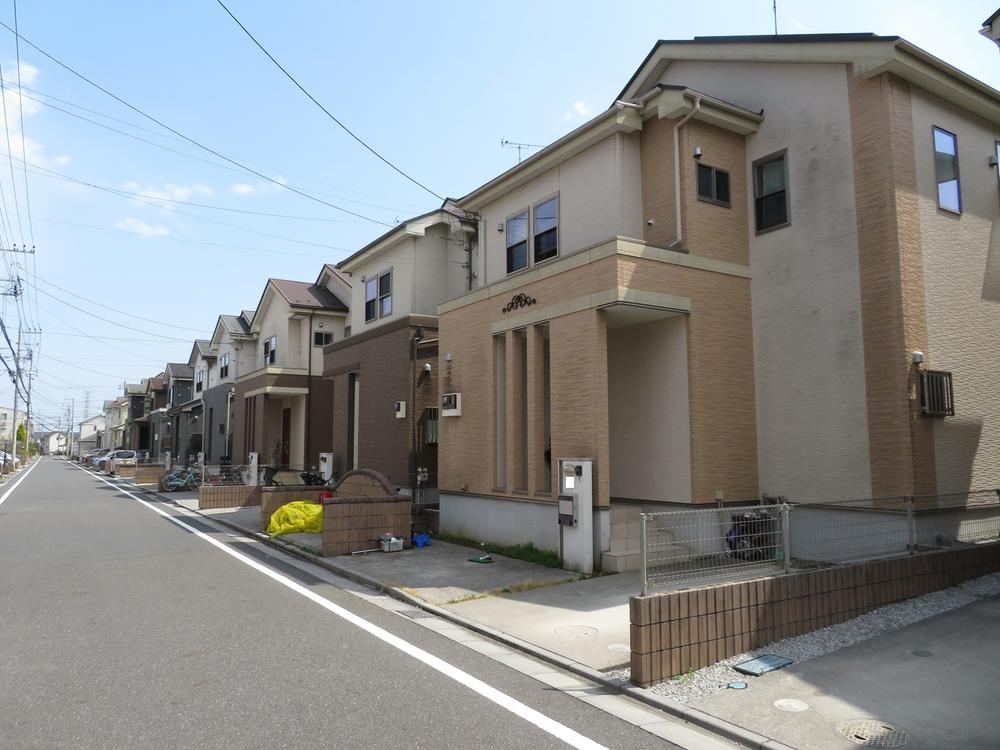 4LDK house in Yoshikawa, Saitama - Photo 1