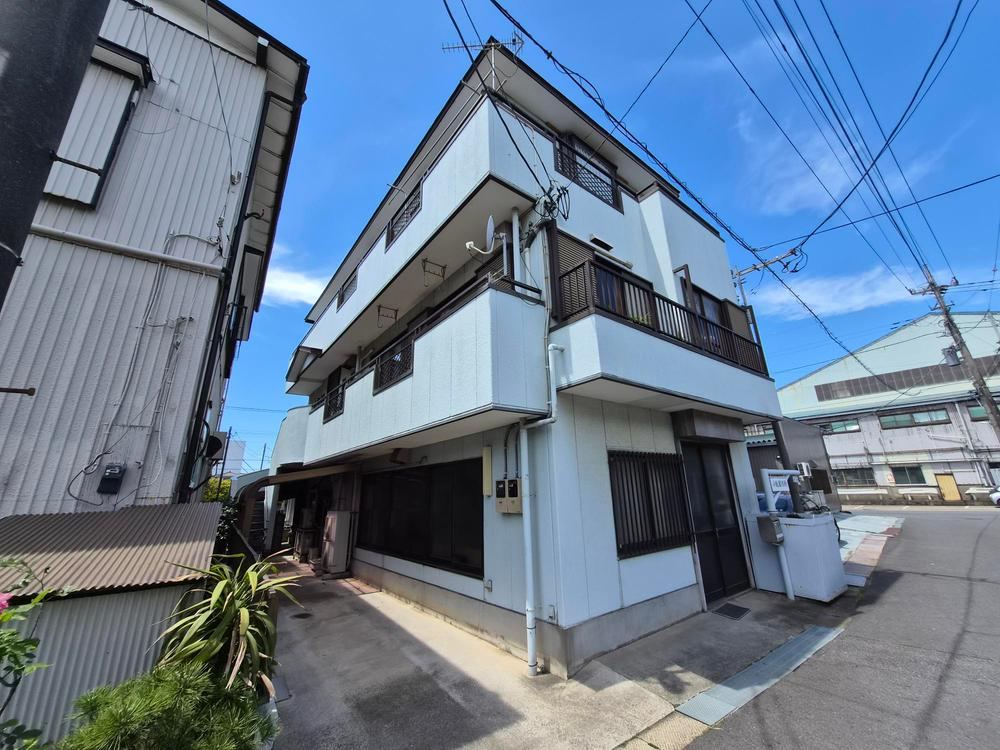 4LDK house in Misato, Saitama - Photo 1