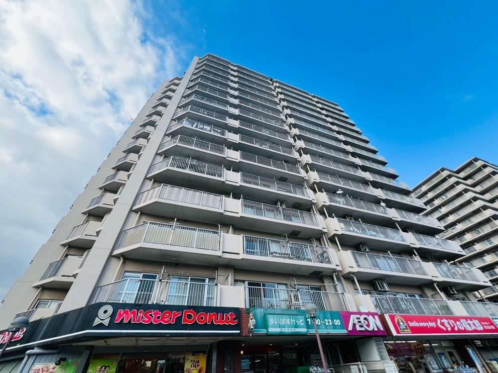 3LDK apartment in Koto Ward, Tokyo - Photo 1