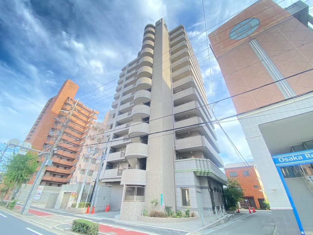2LDK apartment in Yodogawa Ward, Osaka - Photo 1