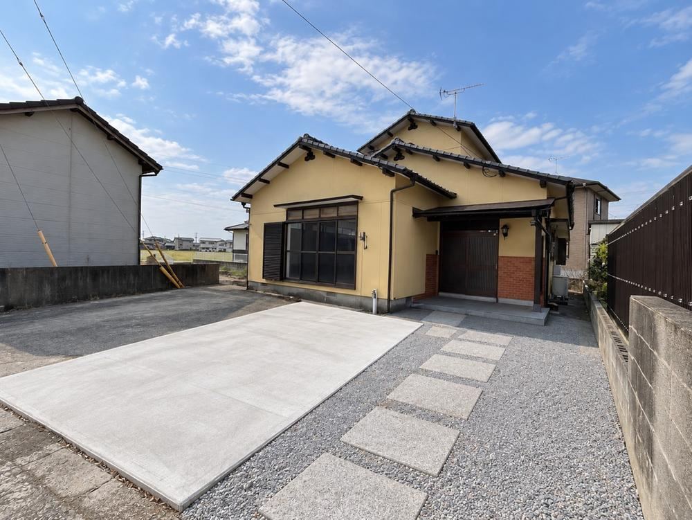 4LDK house in Kurume, Fukuoka - Photo 1