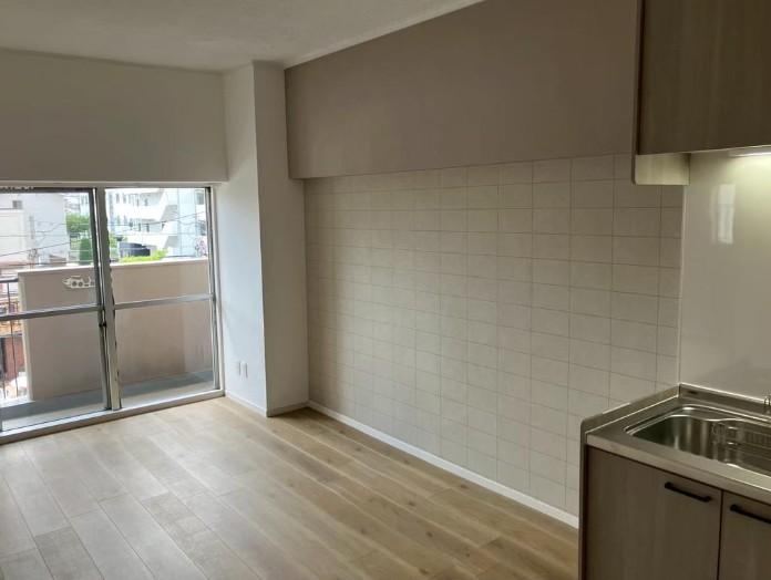 3LDK apartment in Joto Ward, Osaka - Photo 1