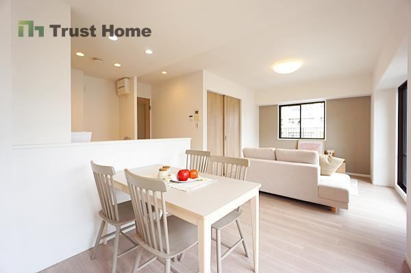 3LDK apartment in Yodogawa Ward, Osaka - Photo 1