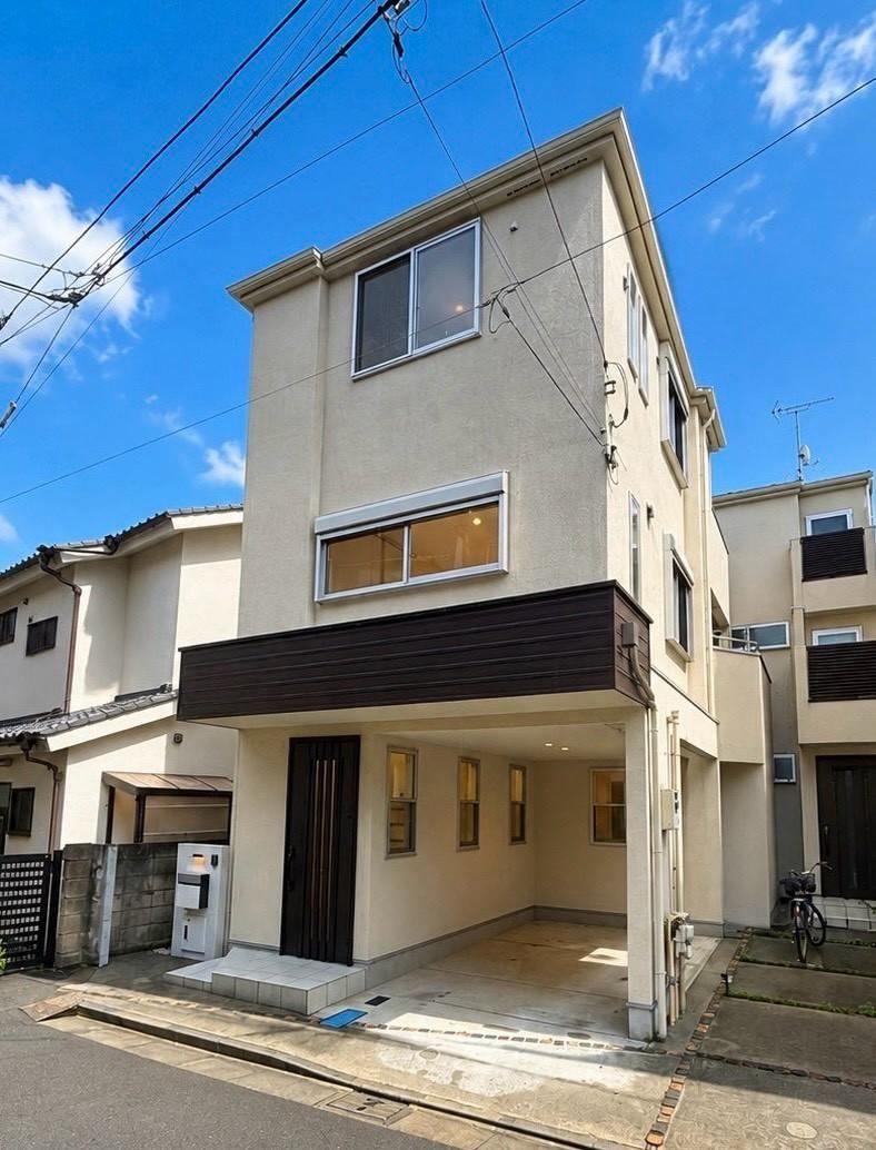 4LDK house in Itabashi Ward, Tokyo - Photo 1
