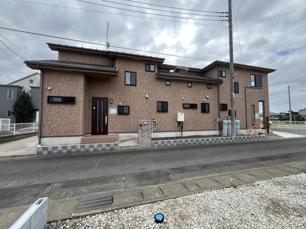 7LLDDKK house in Kazo, Saitama - Photo 1