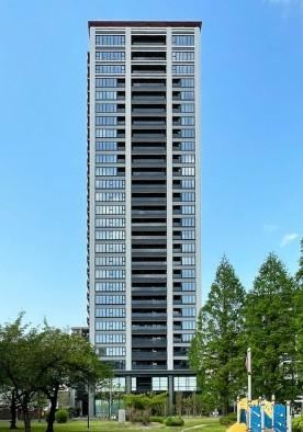 3LDK apartment in Kita Ward, Osaka - Photo 1