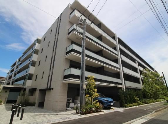 4LDK apartment in Saiwai Ward, Kawasaki, Kanagawa - Photo 1
