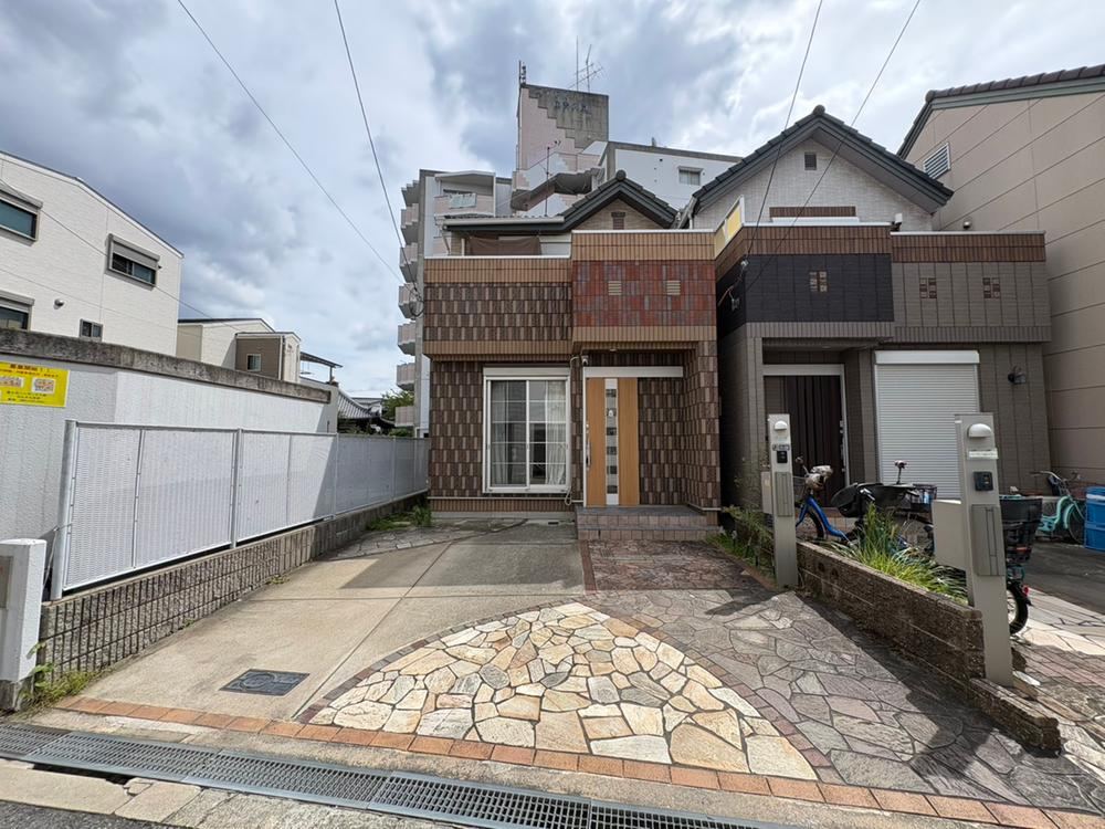 4LDK house in Sumiyoshi Ward, Osaka - Photo 1