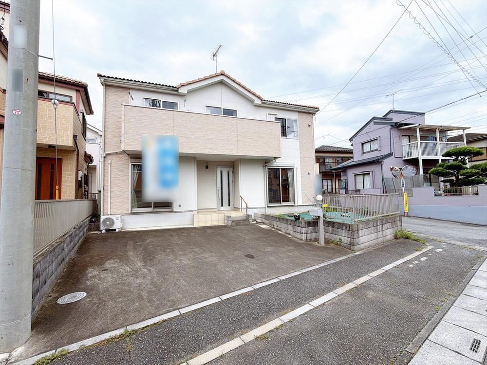 4LDK house in Kazo, Saitama - Photo 1