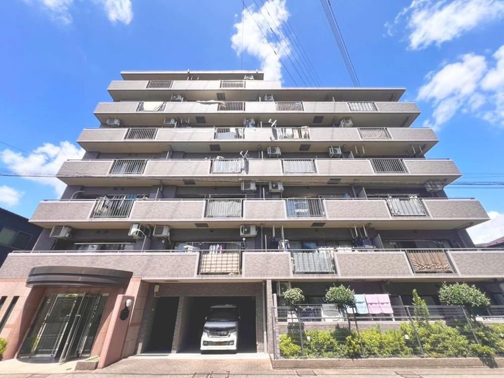 2LDK+S apartment in Adachi Ward, Tokyo - Photo 1