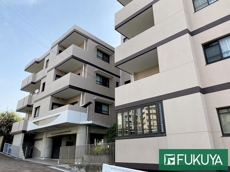 3LDK apartment in Tarumi Ward, Kobe, Hyogo - Photo 1