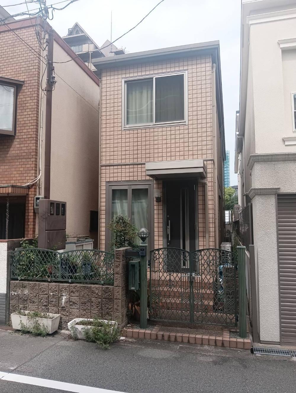 2LK house in Sumiyoshi Ward, Osaka - Photo 1