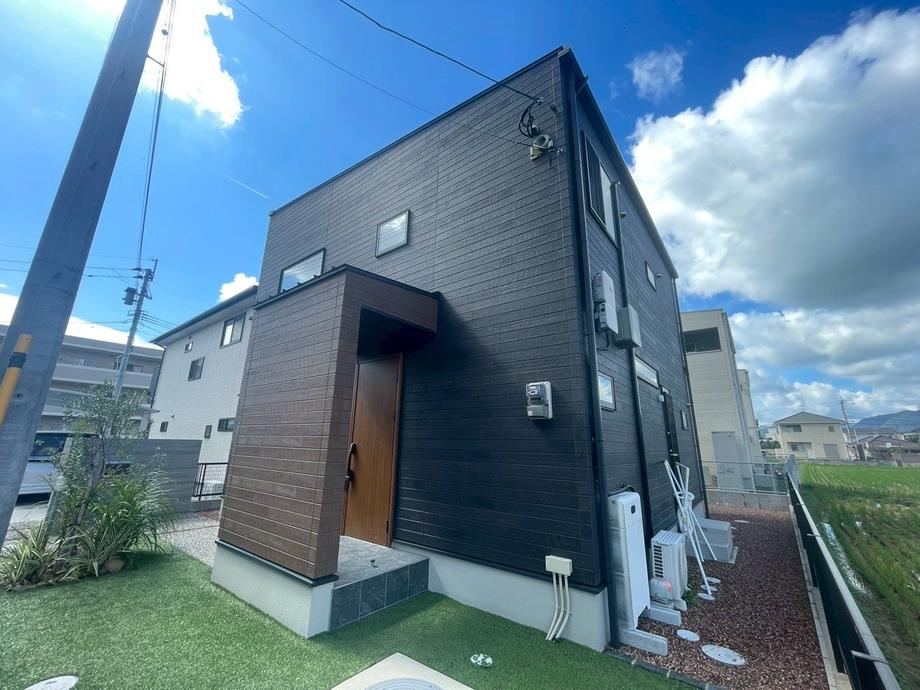 4LDK house in Yukuhashi, Fukuoka - Photo 1