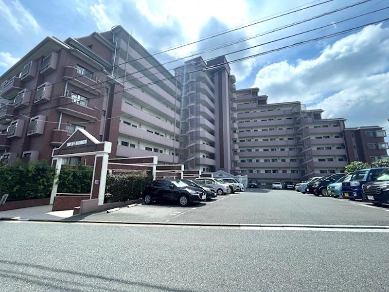 4LDK apartment in Yahatanishi Ward, Kitakyushu, Fukuoka - Photo 1