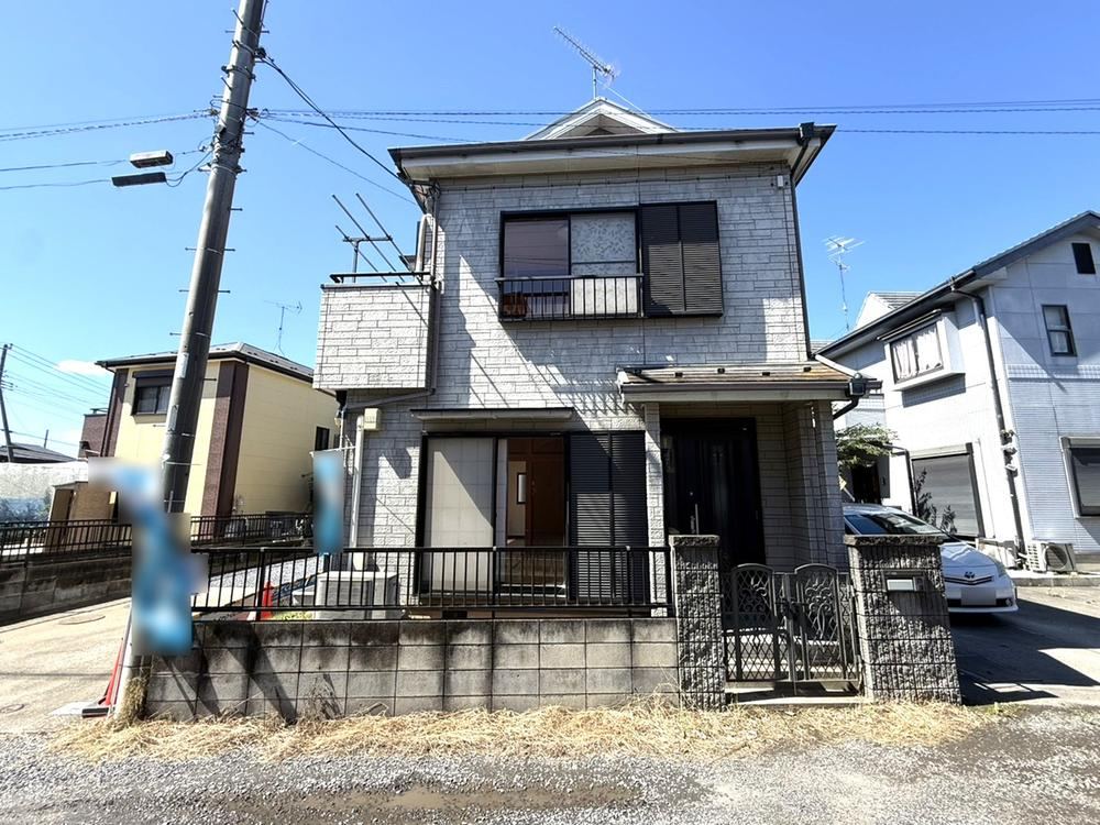 4LDK house in Kazo, Saitama - Photo 1
