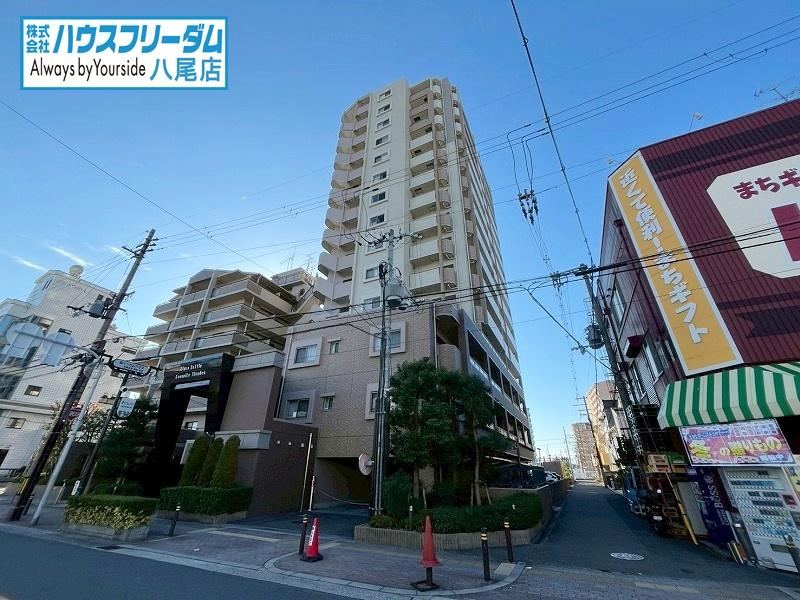 3LDK apartment in Higashiosaka, Osaka - Photo 1