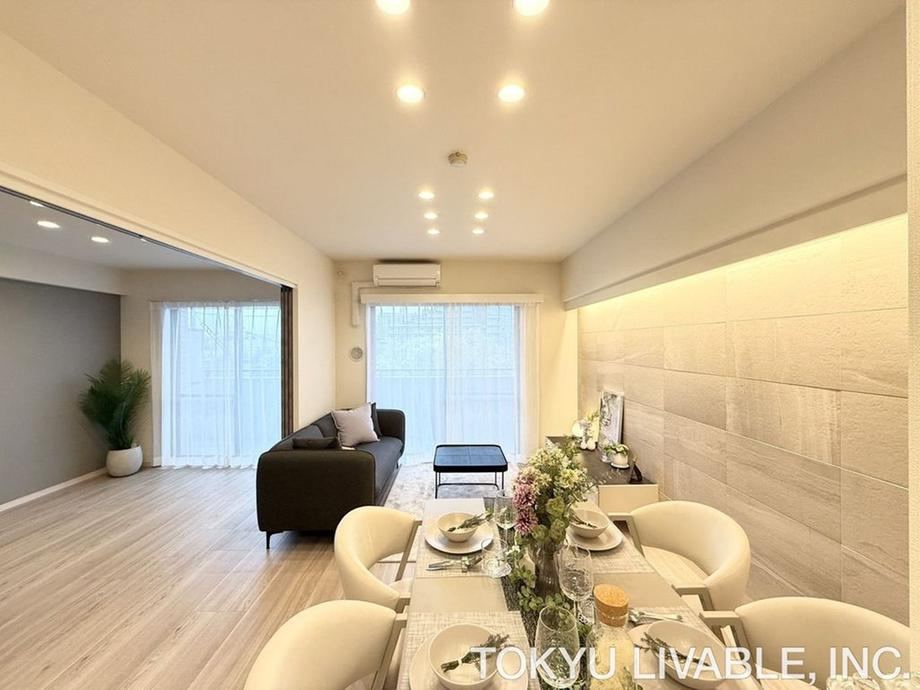 3LDK apartment in Shinagawa Ward, Tokyo - Photo 1