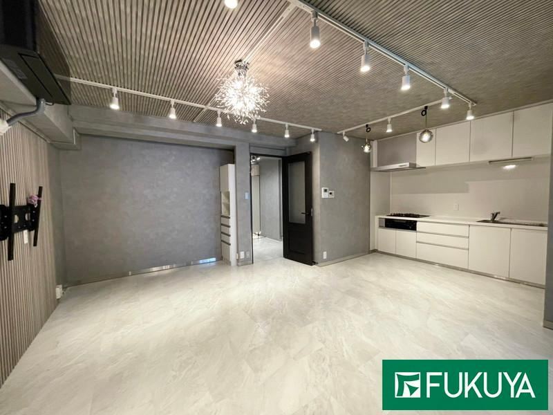 3LDK apartment in Chuo Ward, Osaka - Photo 1