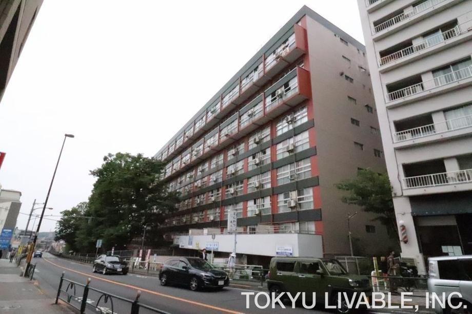 2LDK apartment in Koganei, Tokyo - Photo 1