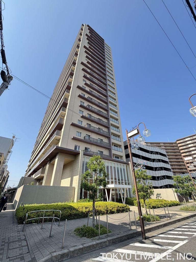 2LDK apartment in Neyagawa, Osaka - Photo 1