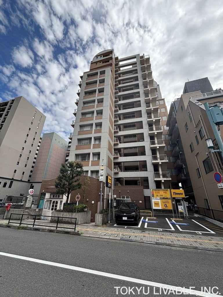 3LDK apartment in Fuchu, Tokyo - Photo 1