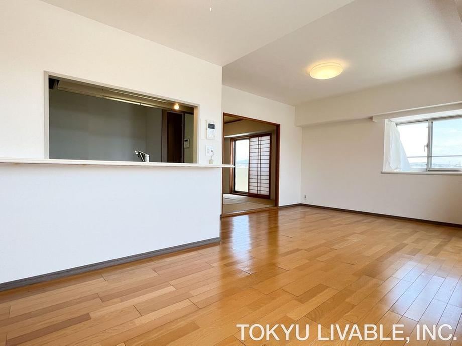 3LDK apartment in Itami, Hyogo - Photo 1
