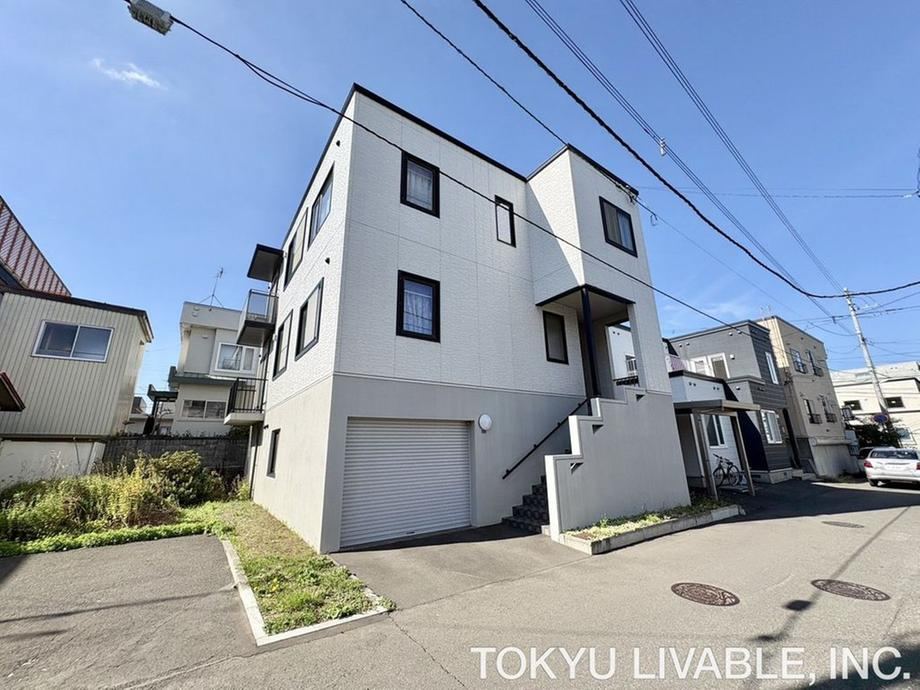 5LDK house in Shiroishi Ward, Sapporo, Hokkaido - Photo 1