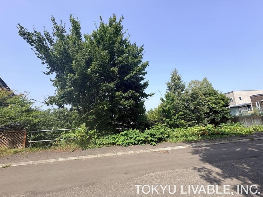 429 m² land in Minami Ward, Sapporo, Hokkaido - Photo 1