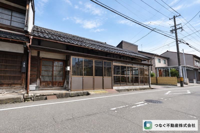 8LDK house in Kanazawa, Ishikawa - Photo 1