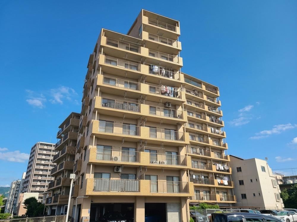 3LDK apartment in Chikushino, Fukuoka - Photo 1