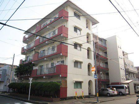 1DK apartment in Numazu, Shizuoka - Photo 1