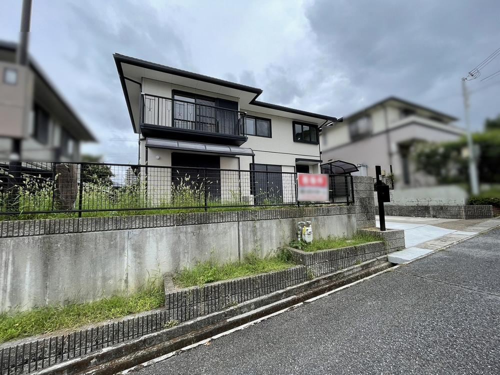 4LDK+S house in Kita Ward, Kobe, Hyogo - Photo 1