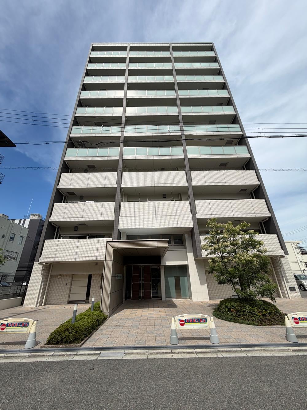 3LDK apartment in Takatsuki, Osaka - Photo 1