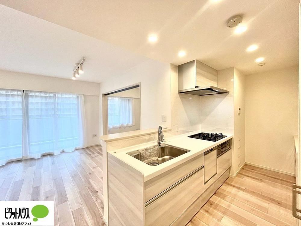 4LDK apartment in Narashino, Chiba - Photo 1