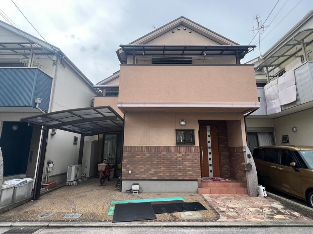 3LDK house in Yao, Osaka - Photo 1