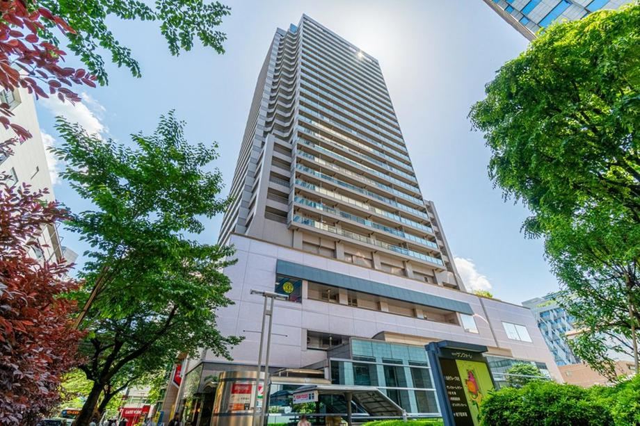 2LDK apartment in Nakano Ward, Tokyo - Photo 1