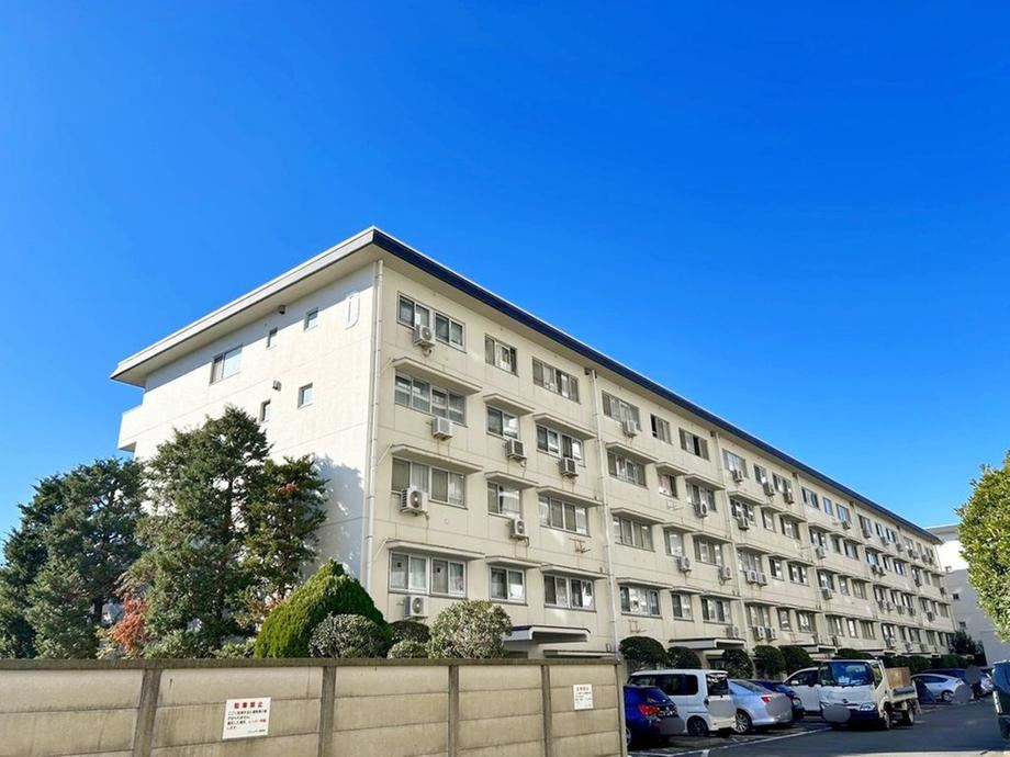 3LDK+S apartment in Chofu, Tokyo - Photo 1