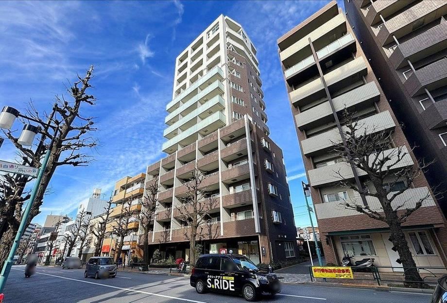 studio apartment in Shinjuku Ward, Tokyo - Photo 1
