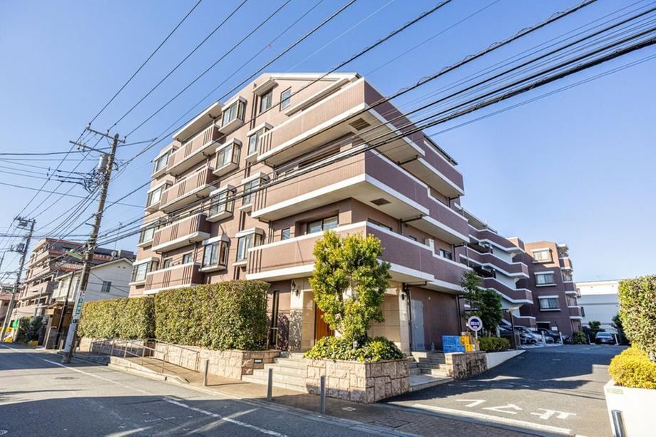 3LDK apartment in Setagaya Ward, Tokyo - Photo 1