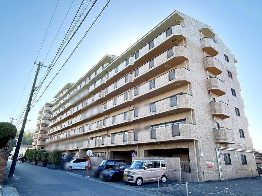 2LDK+S apartment in Nisshin, Aichi - Photo 1