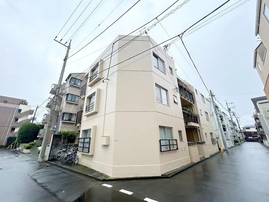 3DK apartment in Musashino, Tokyo - Photo 1