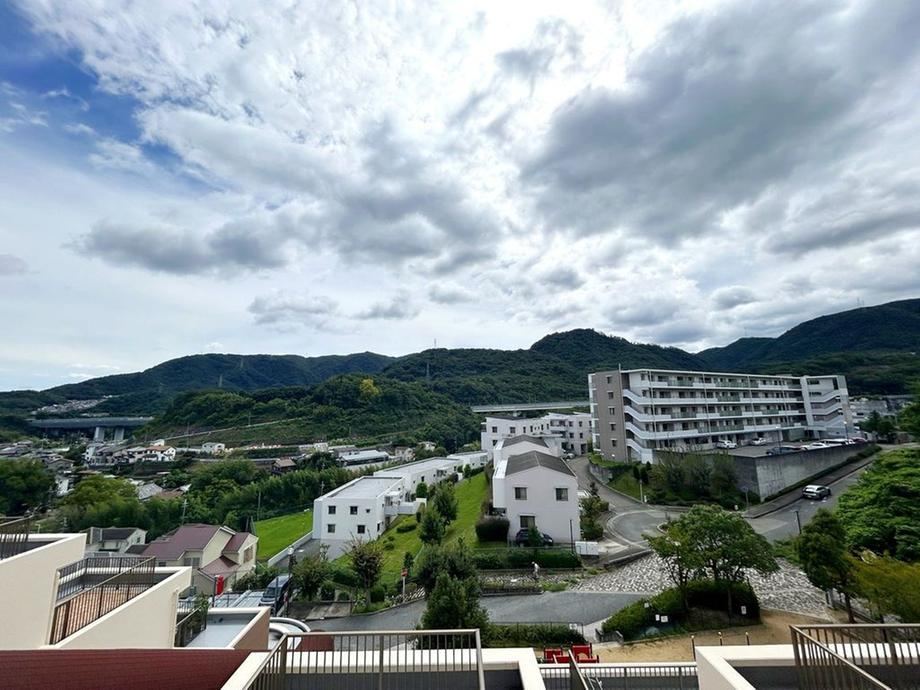 3LDK apartment in Nishinomiya, Hyogo - Photo 1