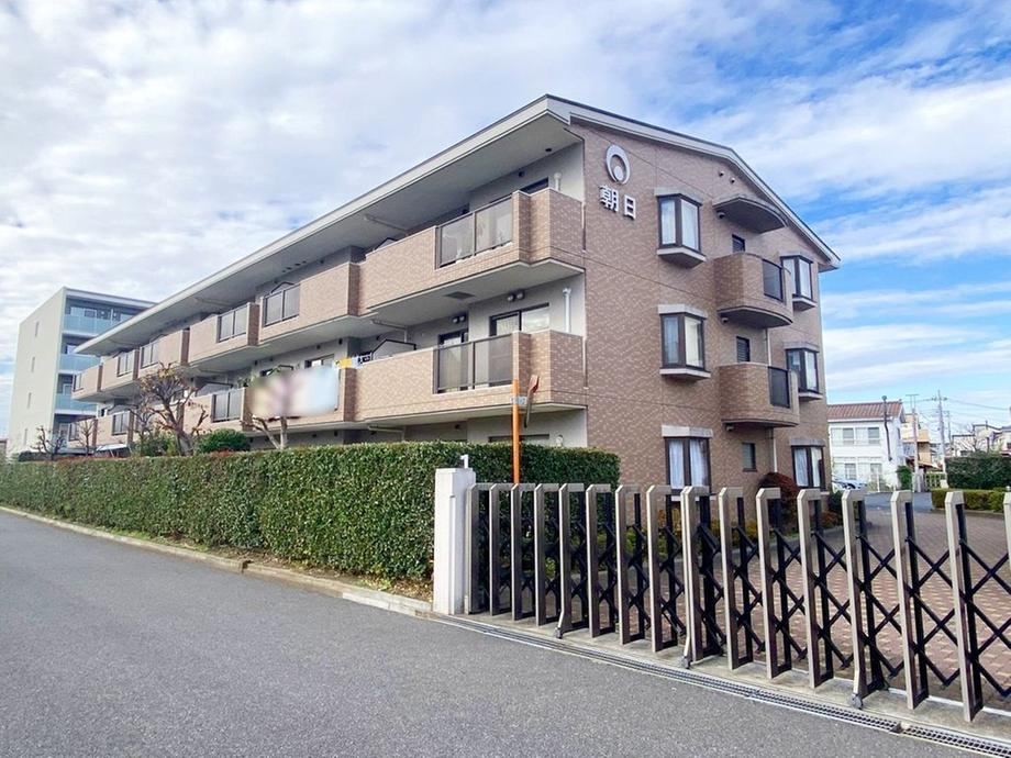 3LDK apartment in Nishitokyo, Tokyo - Photo 1