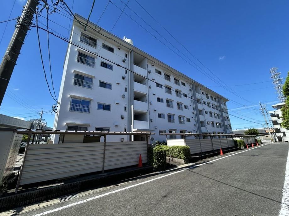 2LDK apartment in Chiryu, Aichi - Photo 1