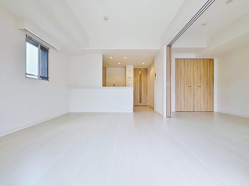 2LDK apartment in Sumida Ward, Tokyo - Photo 1