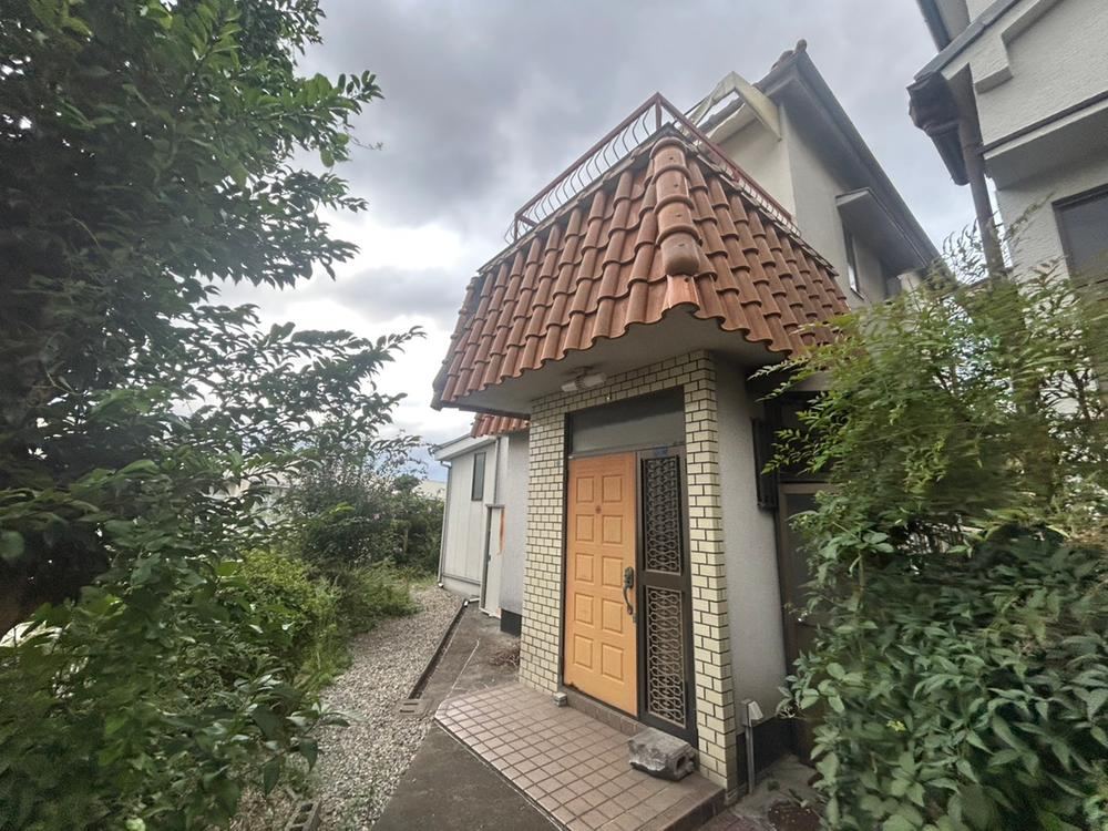 3LDK house in Tarumi Ward, Kobe, Hyogo - Photo 1