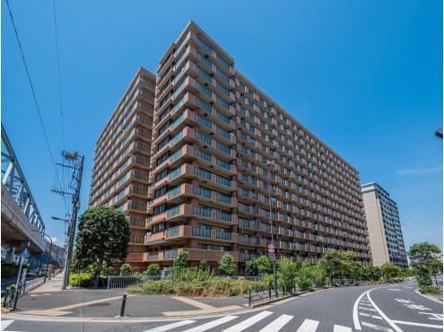 3LDK+S apartment in Koto Ward, Tokyo - Photo 1