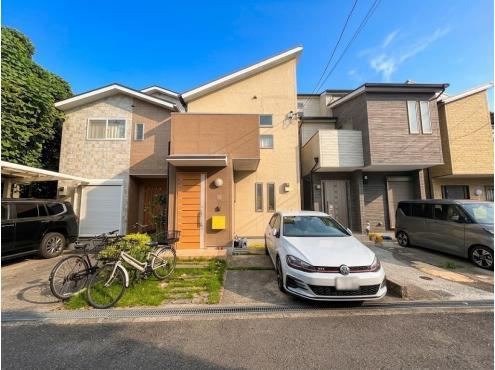 3LDK house in Toyonaka, Osaka - Photo 1